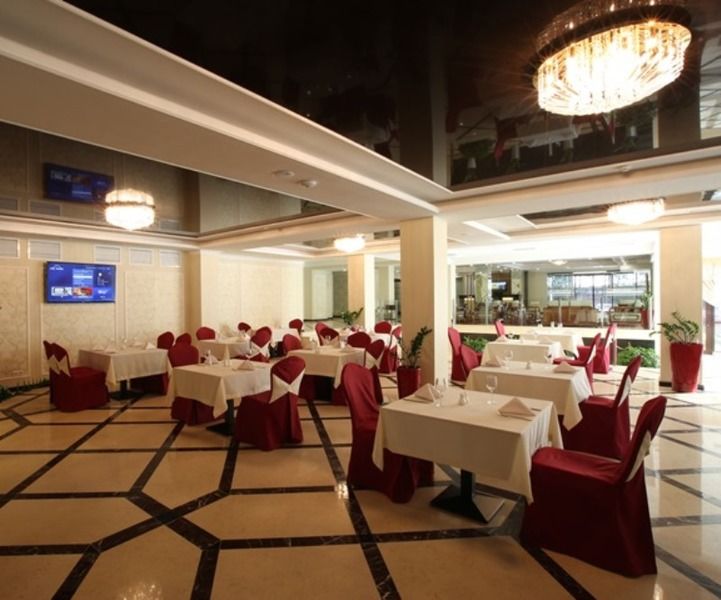 City Hotel Bishkek Ngoại thất bức ảnh