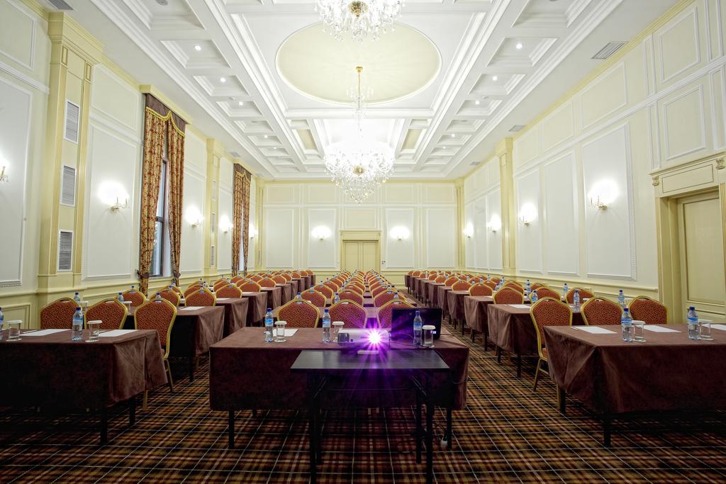 City Hotel Bishkek Ngoại thất bức ảnh