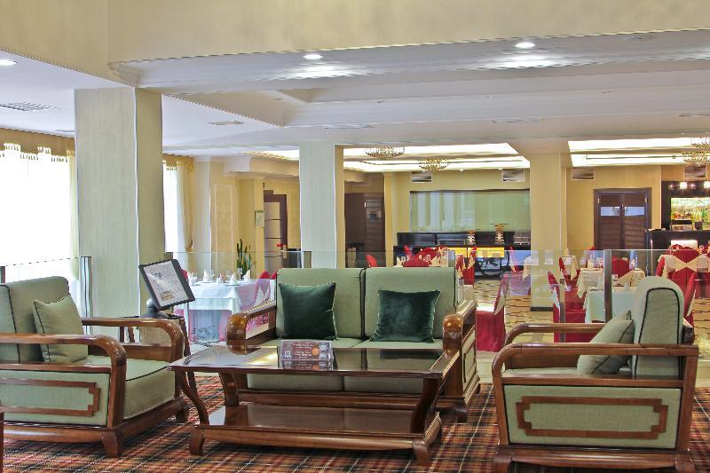 City Hotel Bishkek Ngoại thất bức ảnh