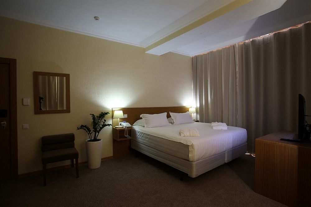 City Hotel Bishkek Ngoại thất bức ảnh
